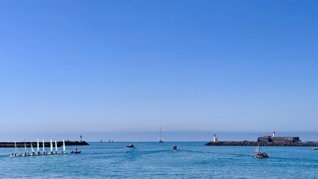 Location vacances à Marseillan-plage avec accès direct à la mer. Agence immobilière au Cap d'Agde Cim Vacances