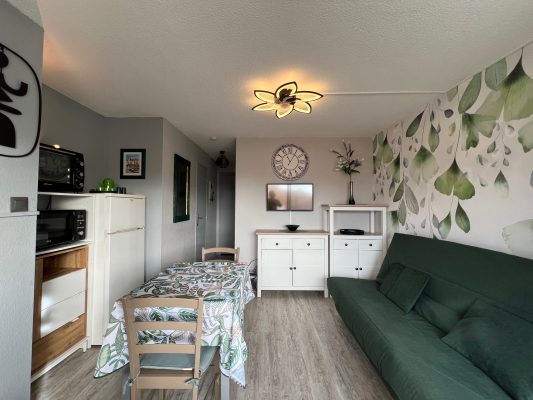 Location vacance au Cap d'Agde : appartement au Cap d'Agde réf 373 : séjour et cuisine