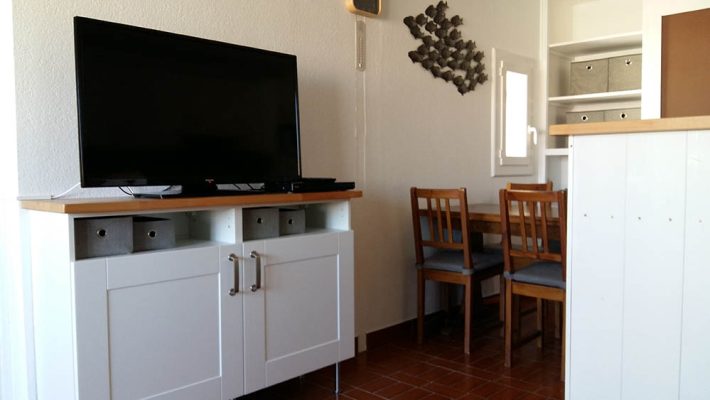 Location vacances au Cap d'Agde : Appartement Cap d’Agde référence 432 : cuisine et séjour