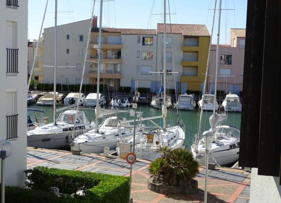 Location vacances au Cap d'Agde : Appartement Cap d’Agde référence 436 : vue sur le port