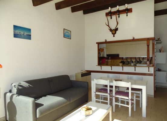 Location vacances au Cap d'Agde : Appartement Cap d’Agde référence 81 : séjour et cuisine