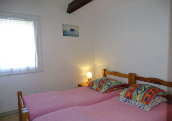 Location vacances au Cap d'Agde : Appartement Cap d’Agde référence 81 : chambre avec 2 lits