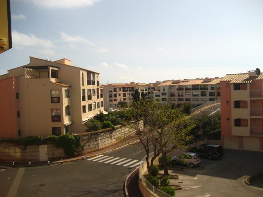 Location vacances au Cap d'Agde : appartement au Cap d'Agde référence 85 : vue terrasse