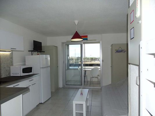 Location vacances au Cap d'Agde : appartement studio cabine au Cap d'Agde référence 87 : cuisine